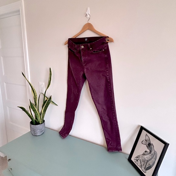 GAP Skinny Jeans, Size 28 in Burgandy - Picture 4 of 8